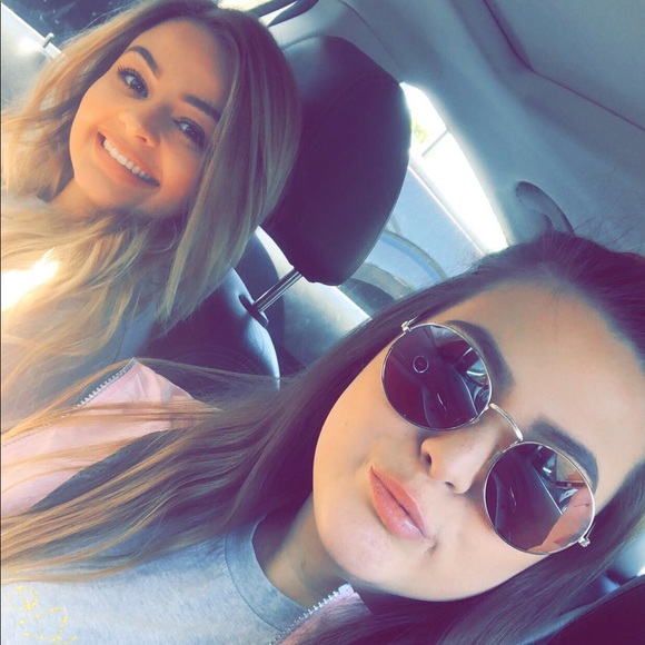 Meet your Posher, Allie - Picture 4 of 5